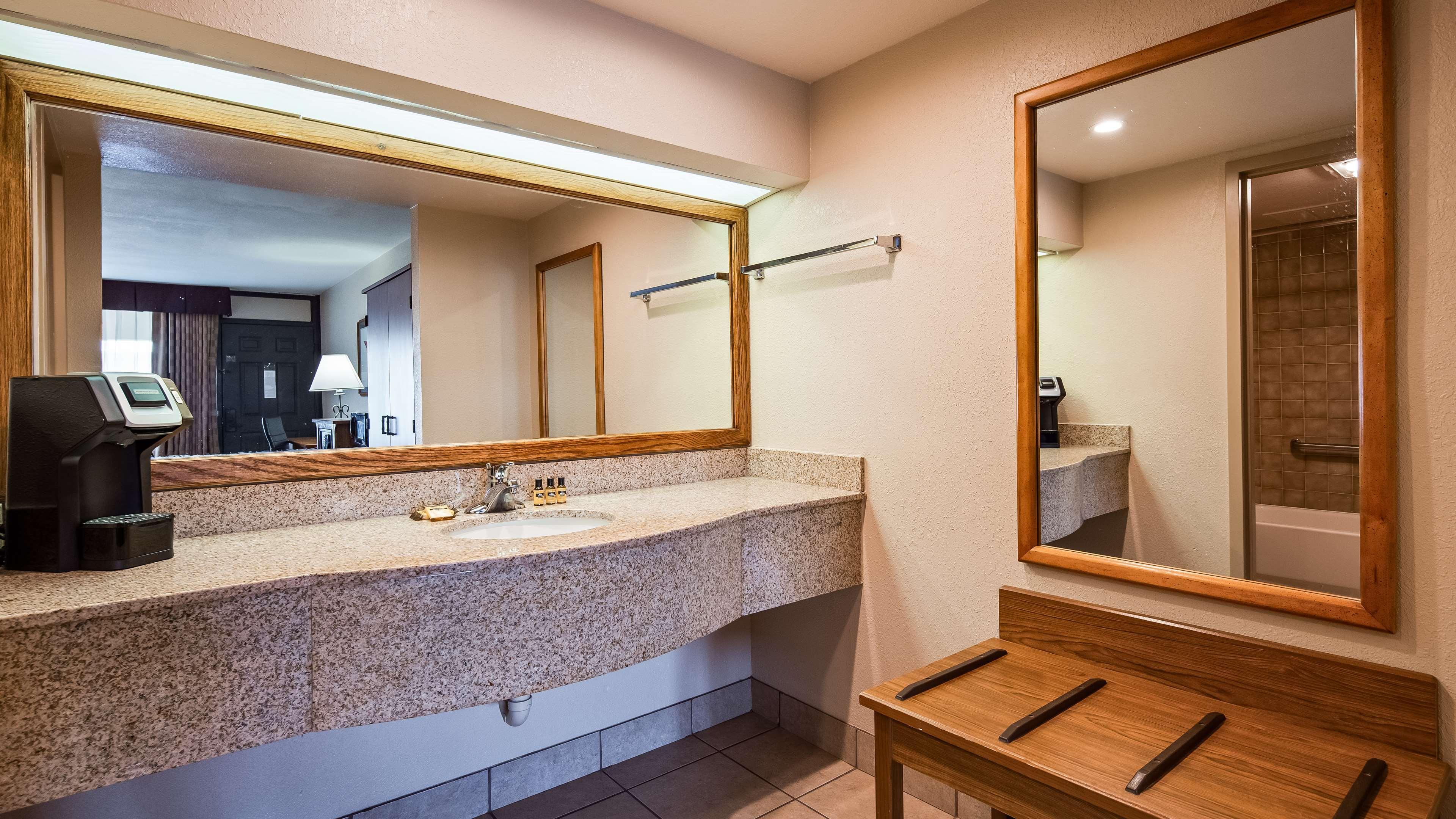 Best Western Plus Saddleback Inn And Conference Center Oklahoma City Exteriör bild